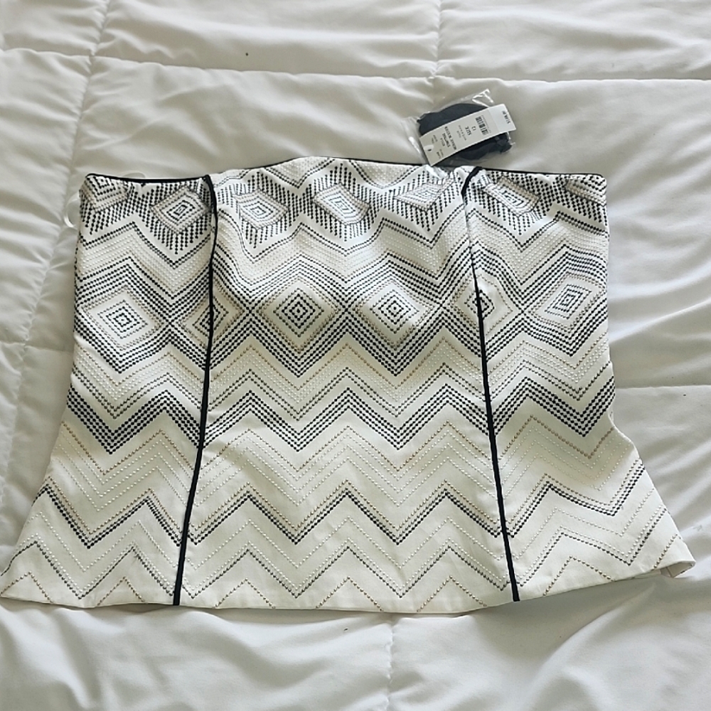 White House Black Market Black and White Mini Skirt